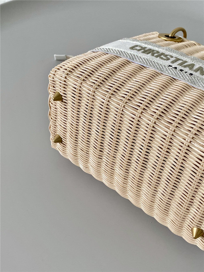 Dior Lady Dior Medium Bag | Affordable Luxury Bags at Pochettebag