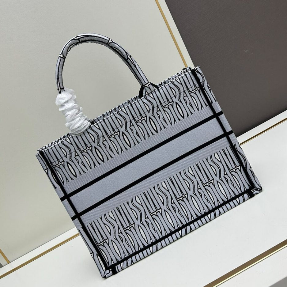 Dior Miss Dior Tote Bag – Fake Bags by Pochettebag