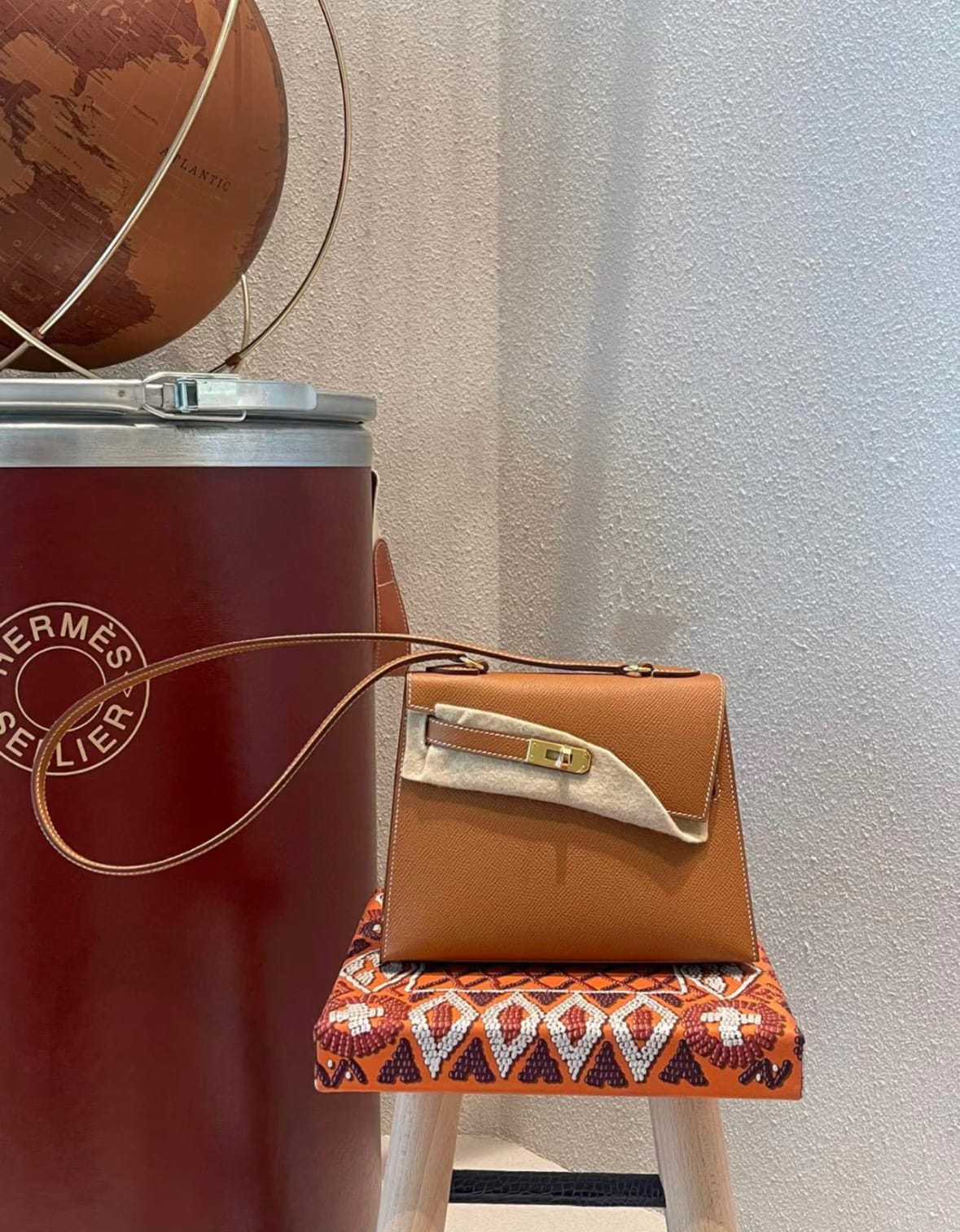 HERMES Inspired Limited Edition Kelly en Desordre shoulder bag in Gold Epsom leather with Gold hardware