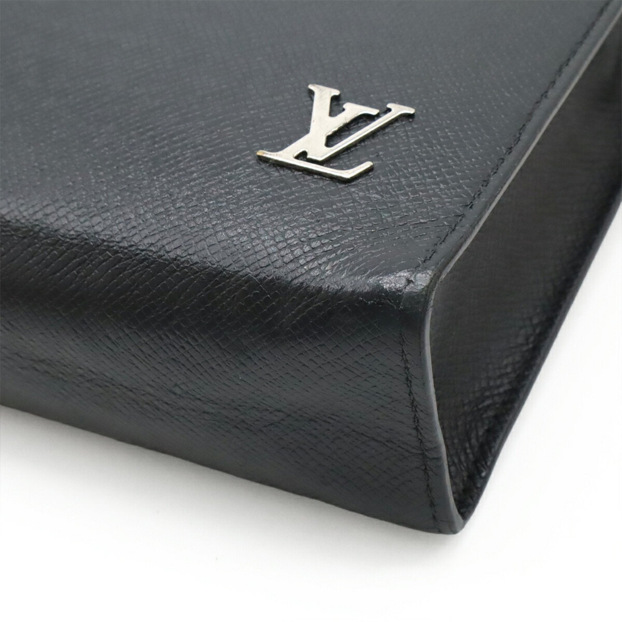 Louis Vuitton Pochette voyage