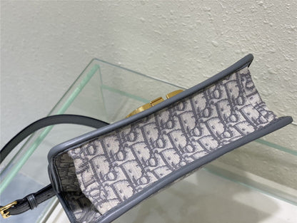 Dior Montaigne 30 Box Bag | Affordable Luxury Bags at Pochettebag