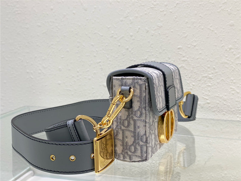 Dior Mini Montaigne 30 Box Bag | Affordable Luxury Bags at Pochettebag