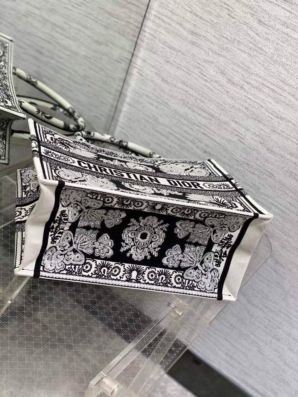 Christian Dior Book Tote Bag - AAA Bags at Pochettebag